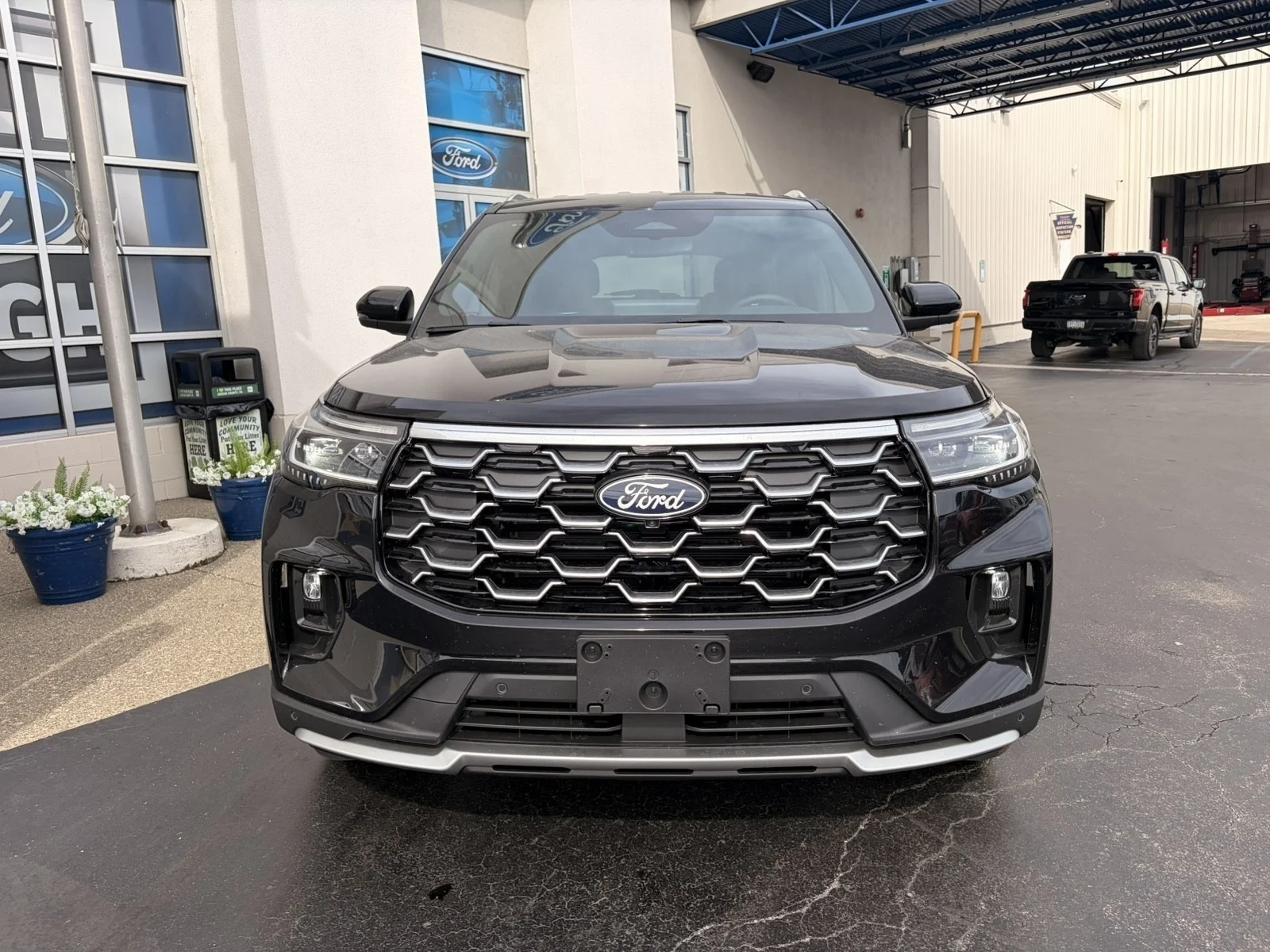 New 2027 Agate Black Metallic Ford Platinum™ image 3