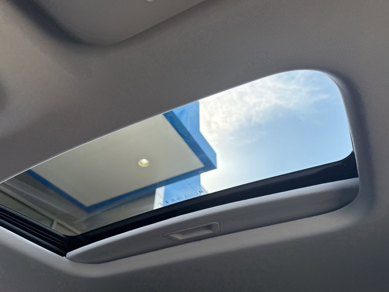 New 2026 Summit White Chevrolet LT with Sunroof Package - Driver Confidence Package - Convenience Package image 26
