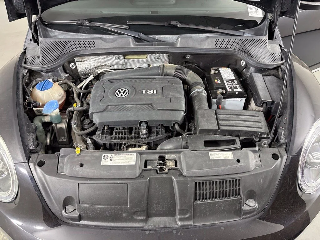 Used 2014 Black Volkswagen 2.0T R-Line image 40