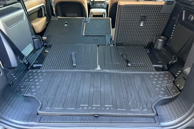 New 2026 Fuji White Land Rover X-Dynamic SE image 14