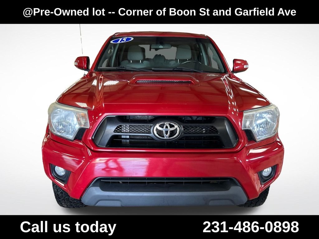Used 2015 Red Toyota Base image 8
