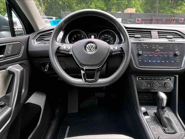 Used 2021 Gray Volkswagen 2.0T SE image 5