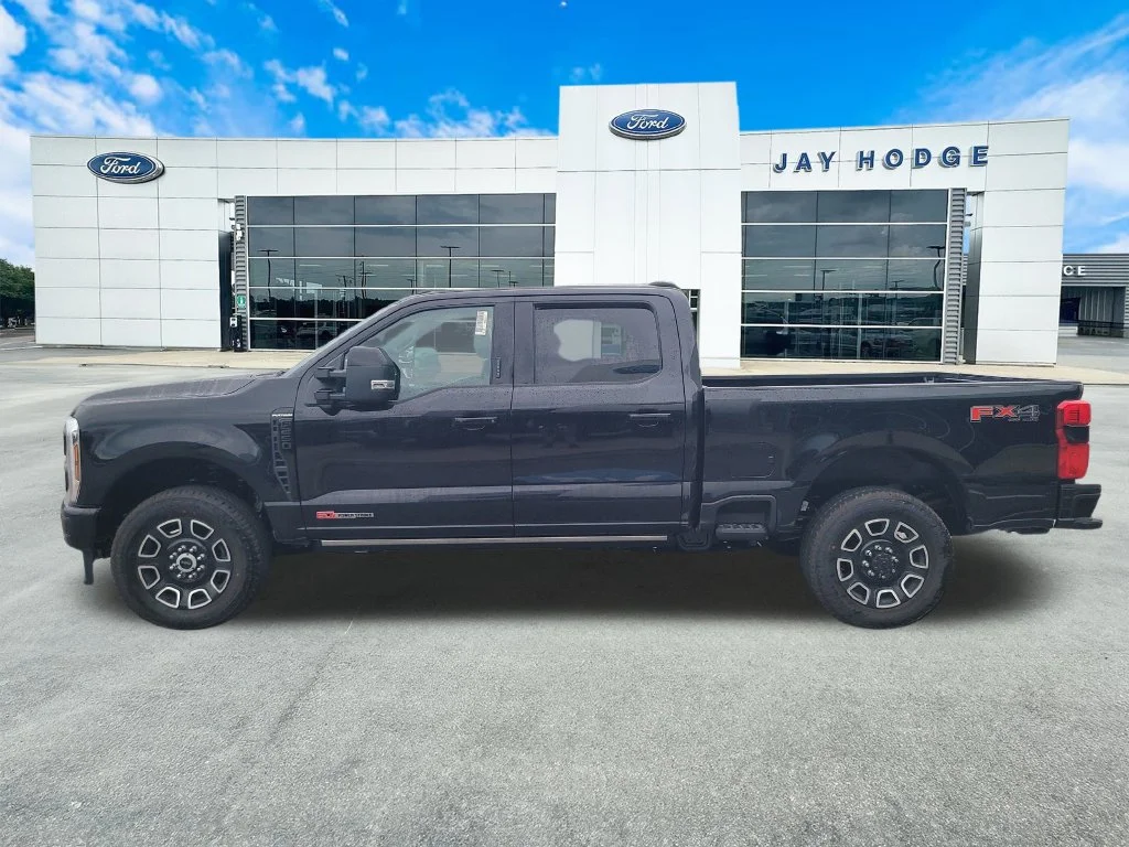 2026 Ford F-250 Super Duty Platinum - Photo 9