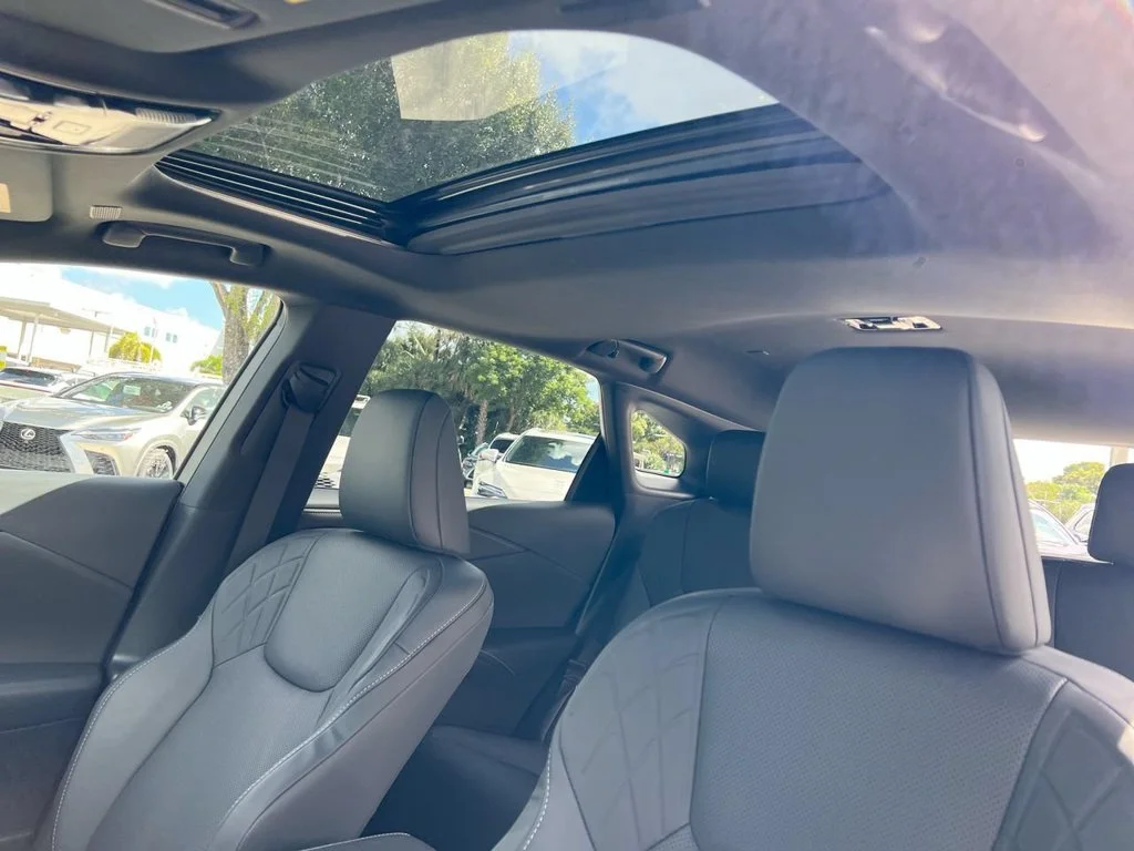 Certified Used 2025 EMINENT WHITE PEARL Lexus 350 Premium image 18