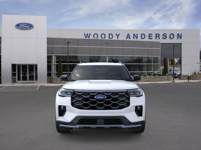 New 2026 Star White Metallic Tri-Coat Ford Platinum image 6