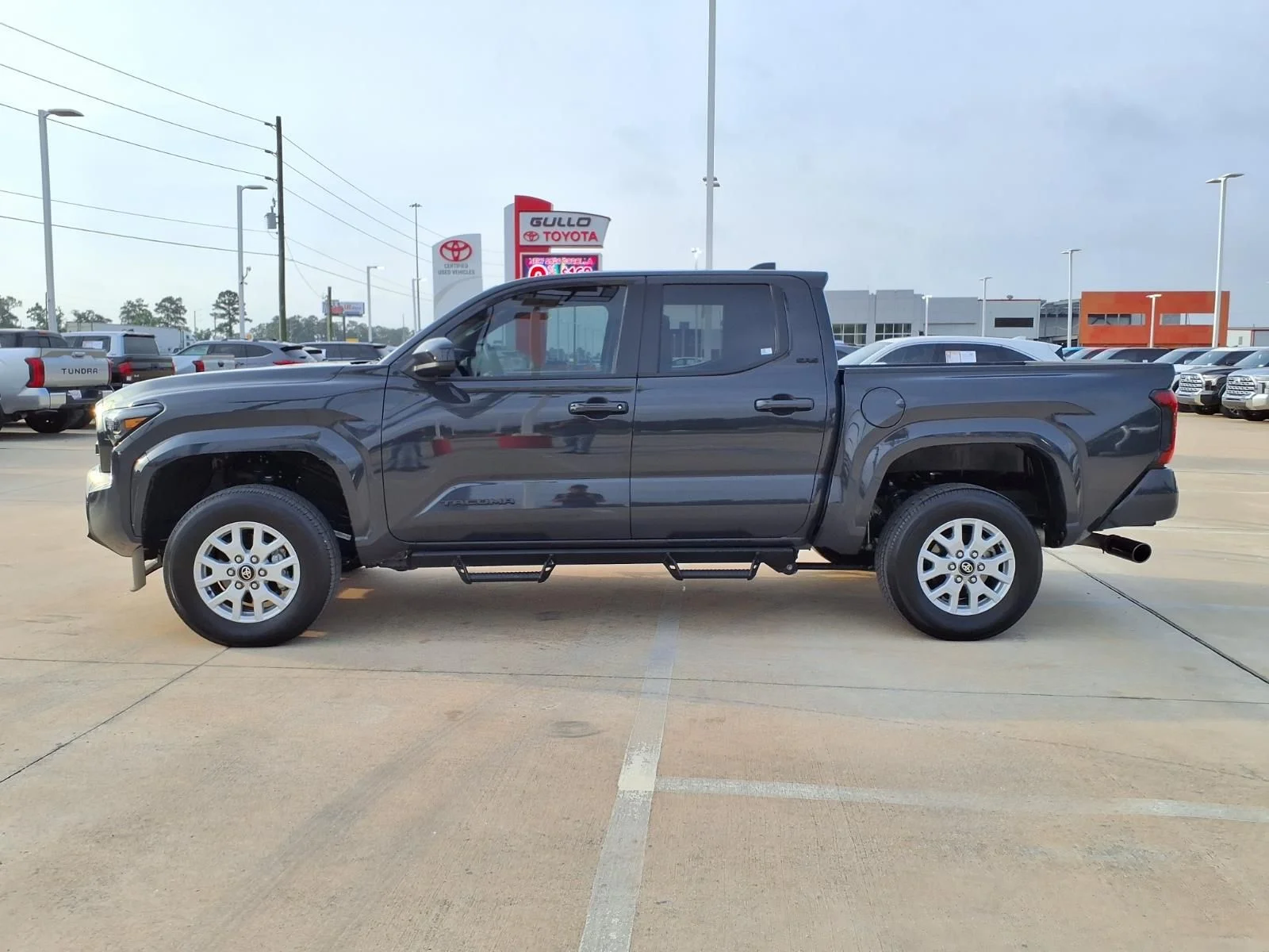 Used 2025  Toyota SR5 image 9