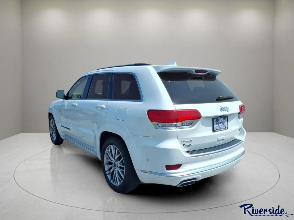 Used 2017 White Jeep Summit image 4