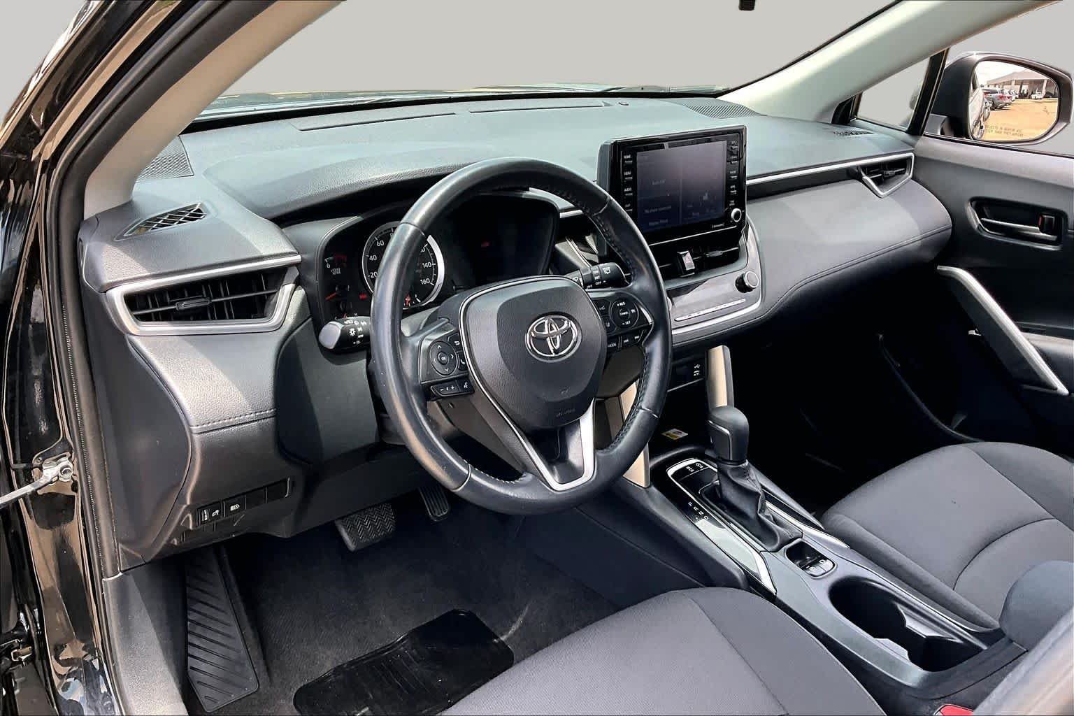 Used 2022 Jet Black Toyota LE image 17