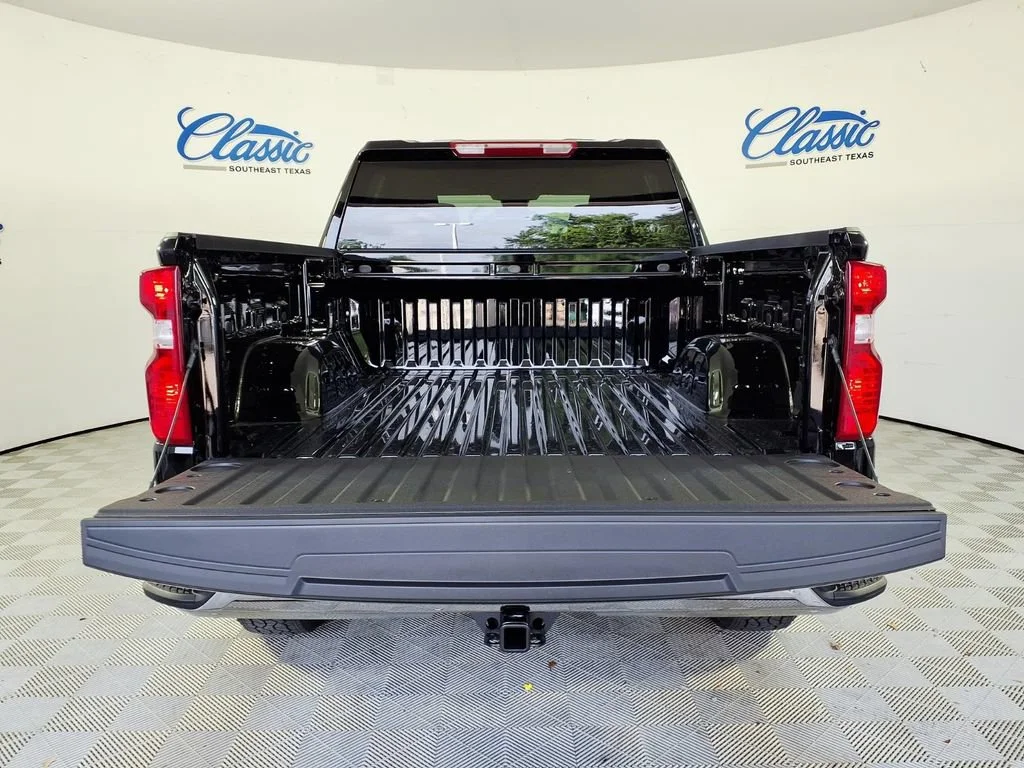New 2026 Black Chevrolet LT image 5