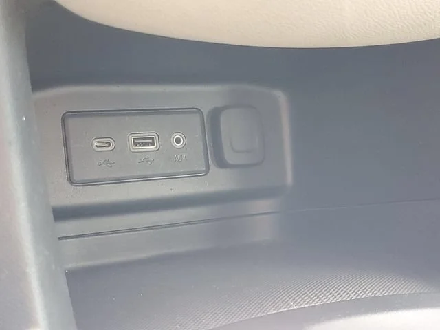 Used 2020 SUMMIT WHITE Chevrolet LS image 18