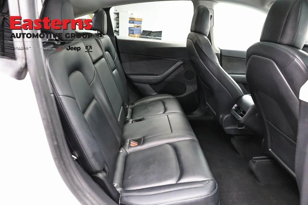 Used 2021 White Tesla Long Range image 17