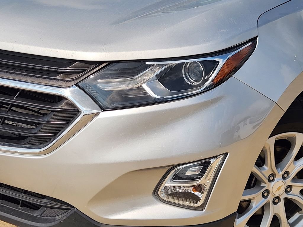 Used 2018 Silver Ice Metallic Chevrolet LT image 11