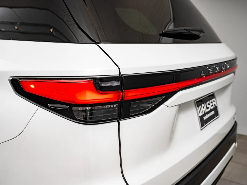 New 2026 Wind Chill Pearl Lexus PREMIUM AWD image 9
