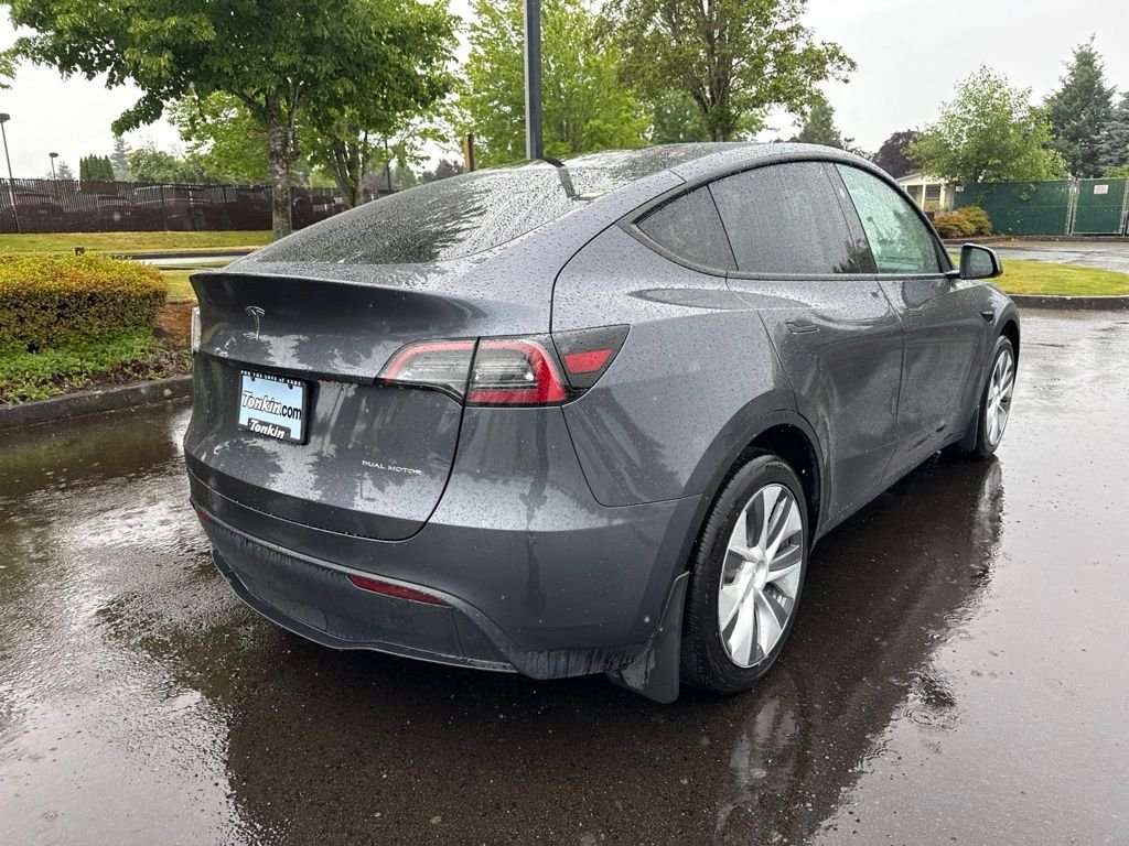 Used 2023 Midnight Silver Metallic Tesla Long Range image 7