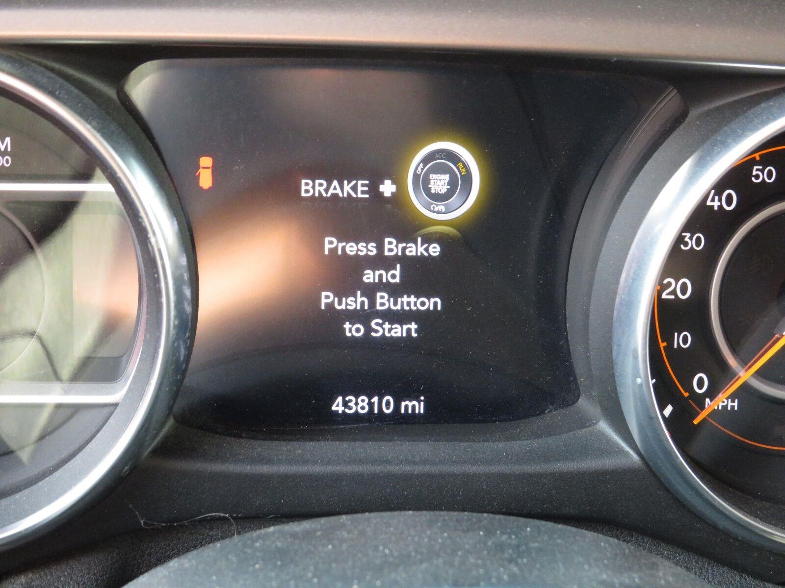 Used 2020 Punkn Metallic Clearcoat Jeep Sport S image 14