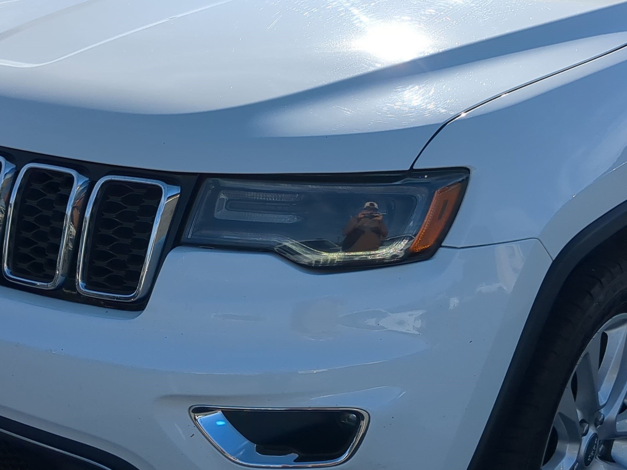Used 2017 Bright White Clearcoat Jeep Limited image 10