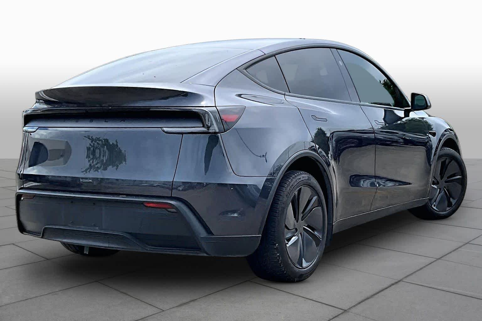 Used 2026 Diamond Black Tesla Premium image 10