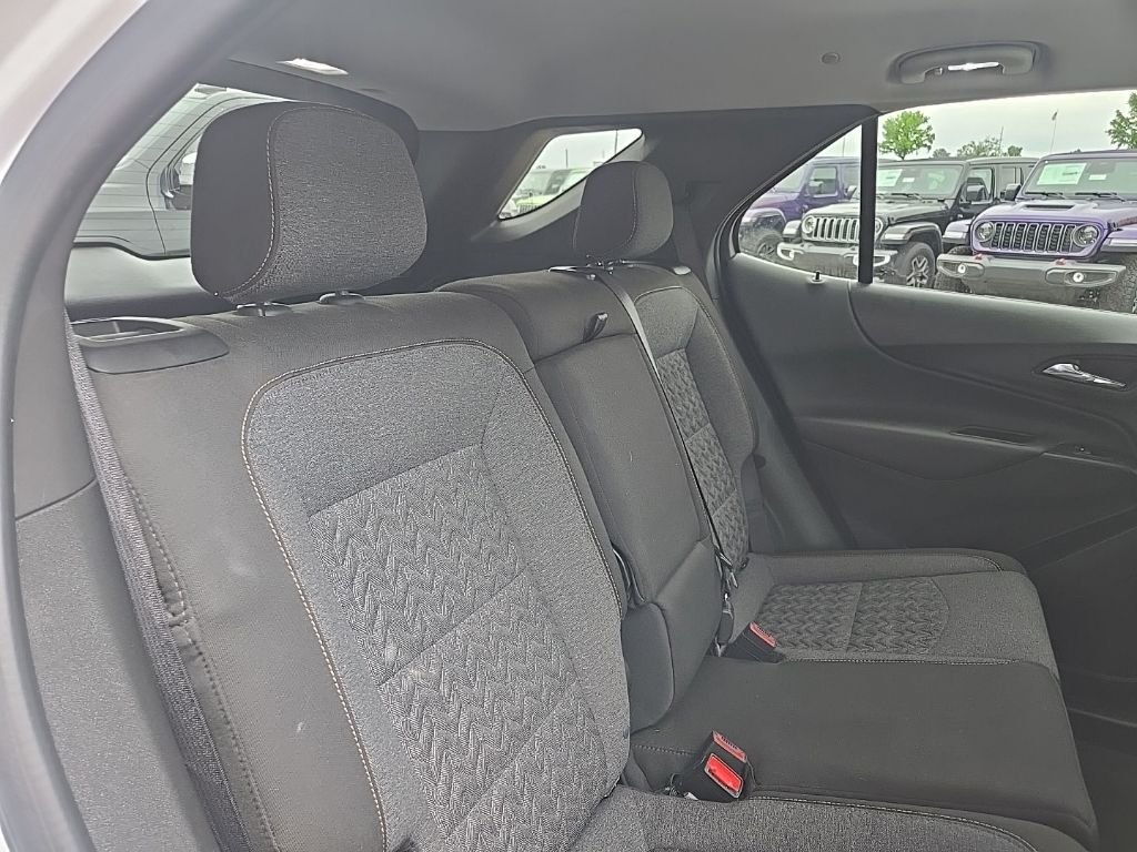 Used 2024 White Chevrolet LT image 77