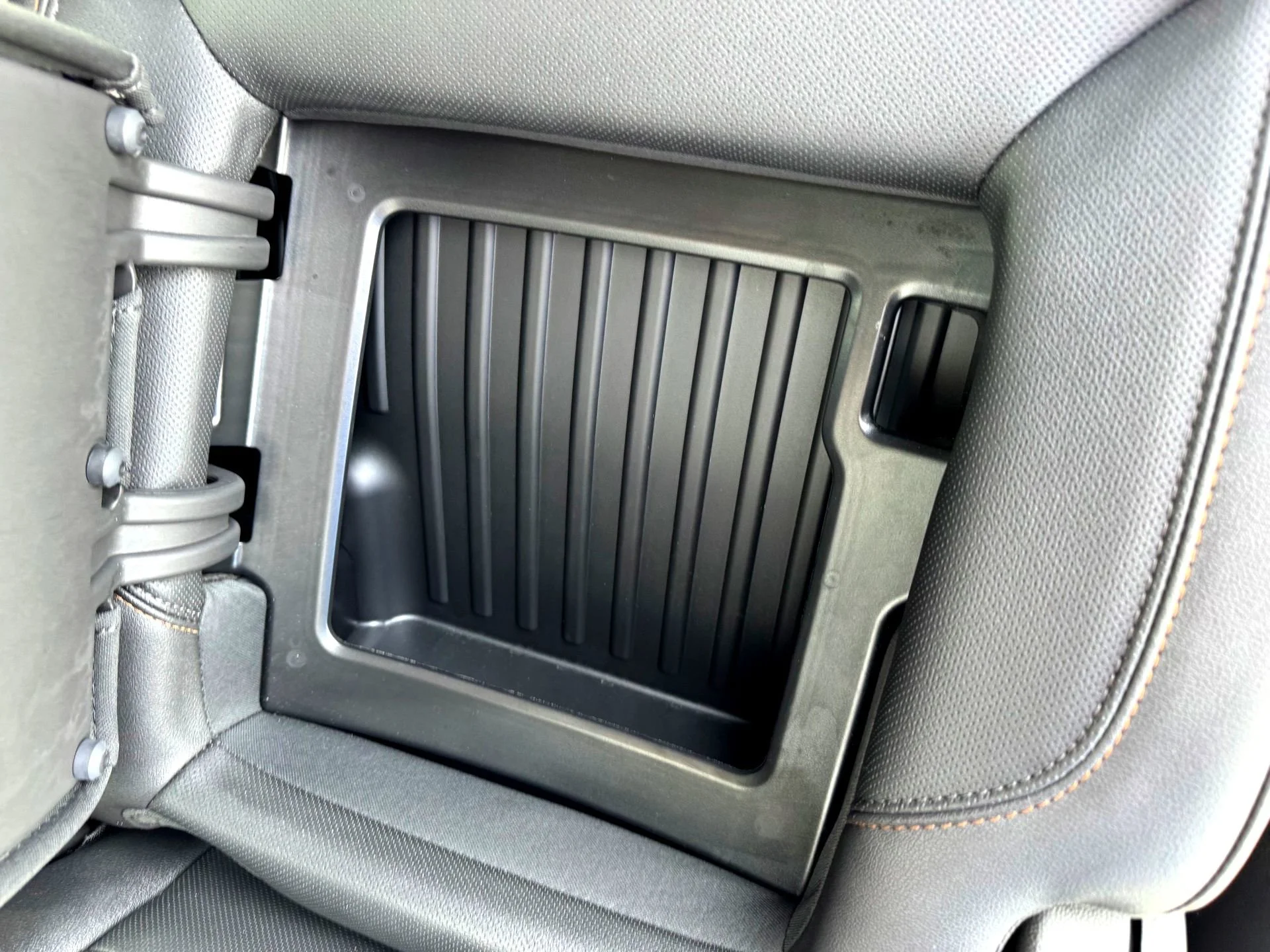 Used 2024 Summit White GMC AT4 image 18