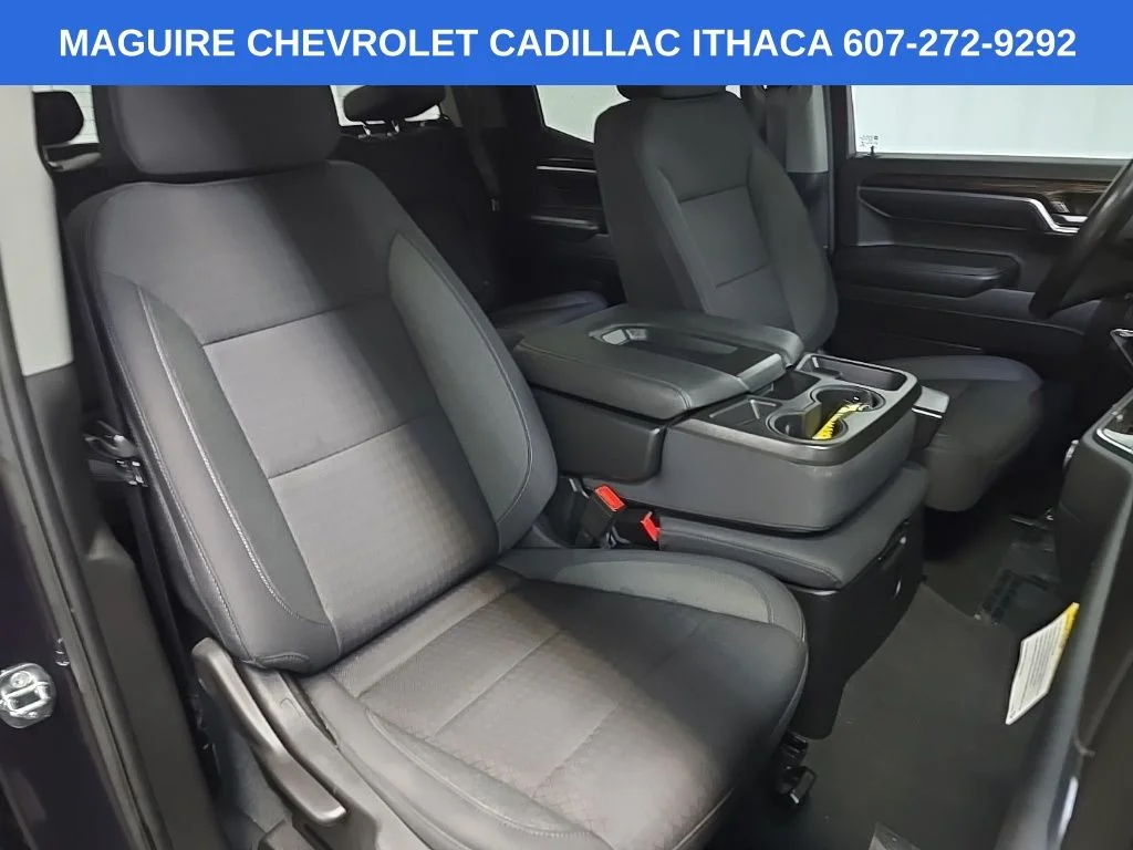 Used 2022 Silver GMC Elevation image 14