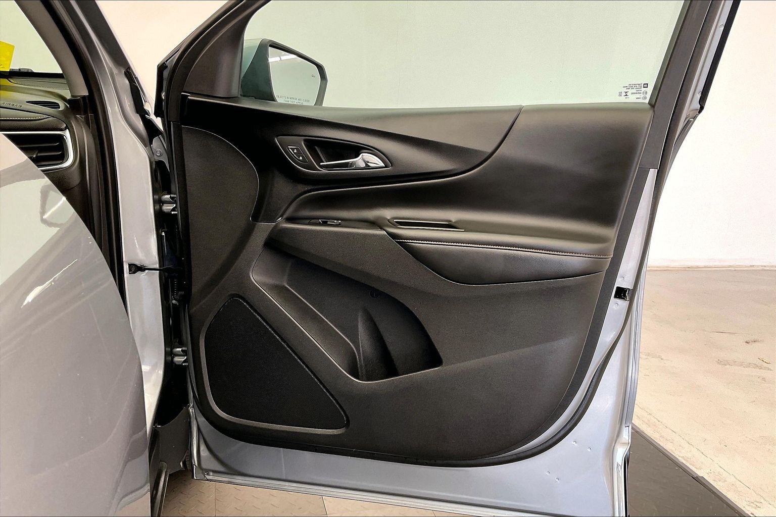 Used 2023 Sterling Gray Metallic Chevrolet Premier image 26
