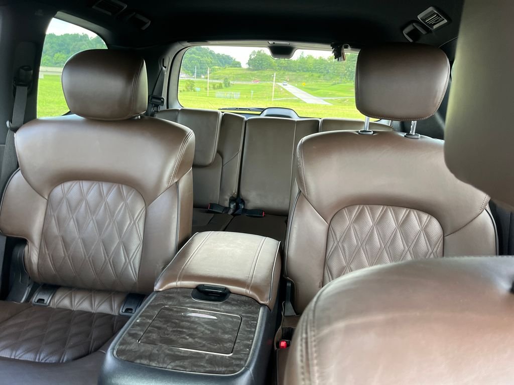 Used 2021 Black Nissan Platinum image 13