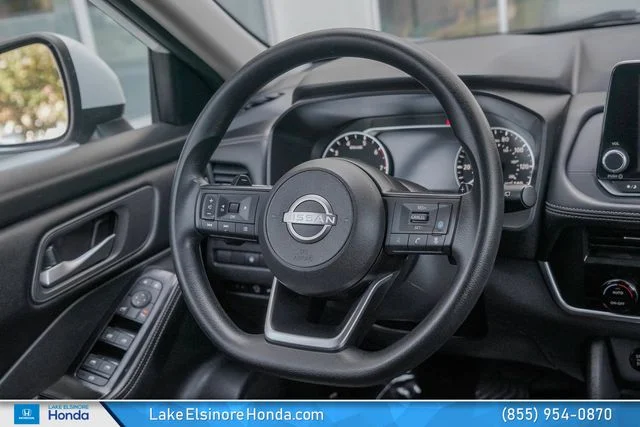 Used 2024 White Pearl Nissan SV image 22