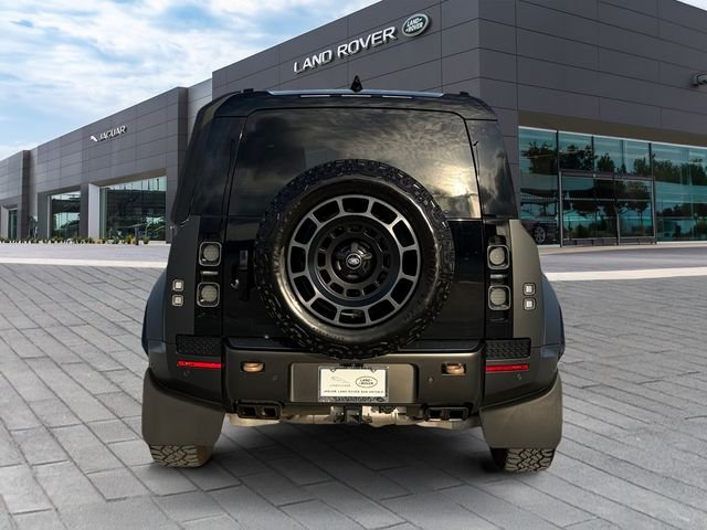 Certified Used 2025 Gray Land Rover OCTA image 4