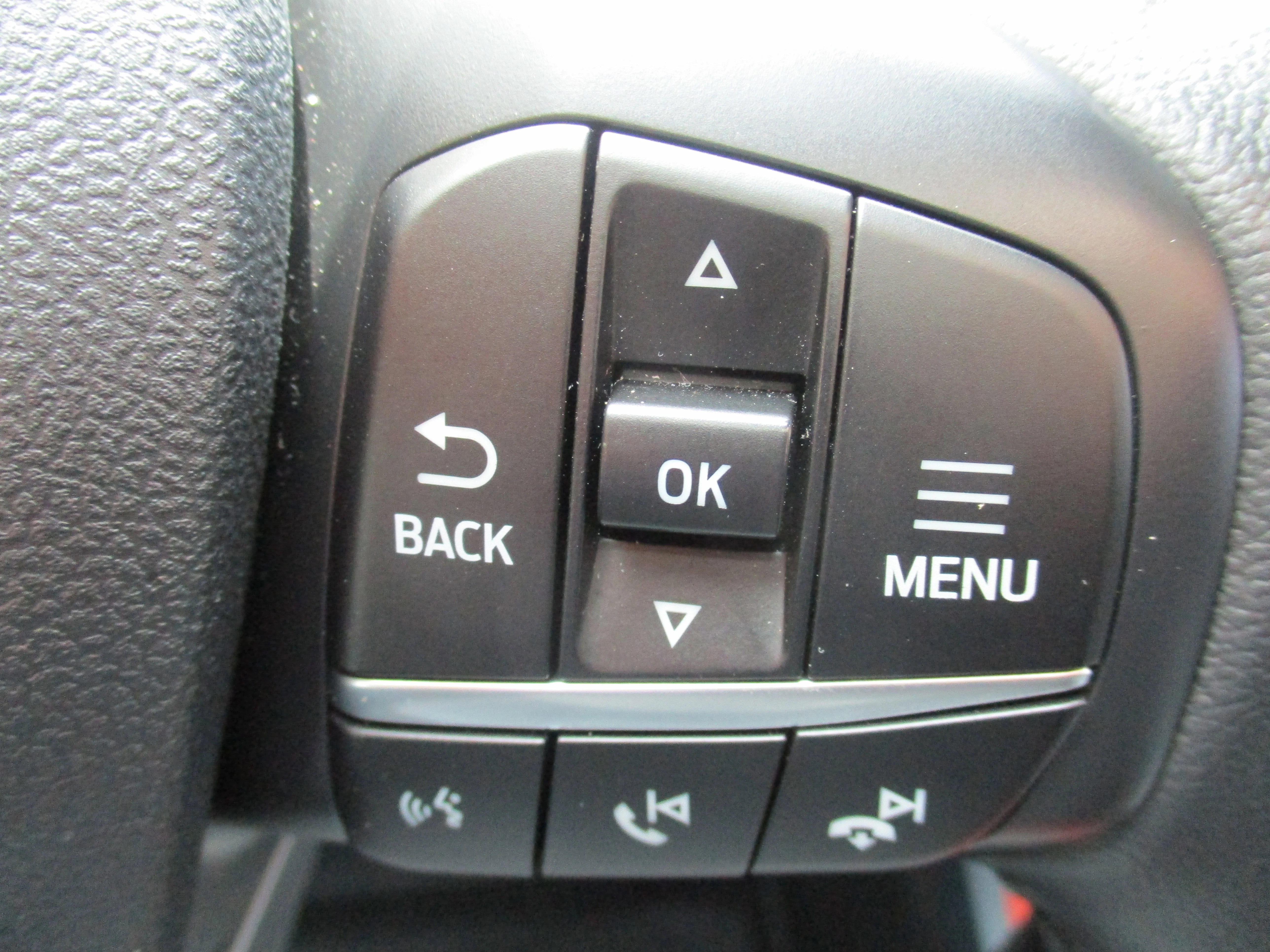 Used 2022 Area 51 Ford XLT Hybrid FWD image 9