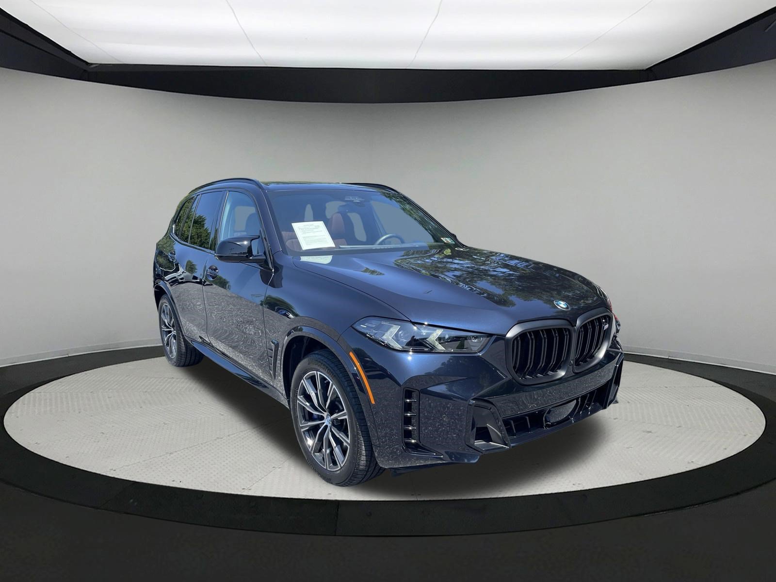 Certified Used 2026 Carbon Black Metallic BMW M60i image 3