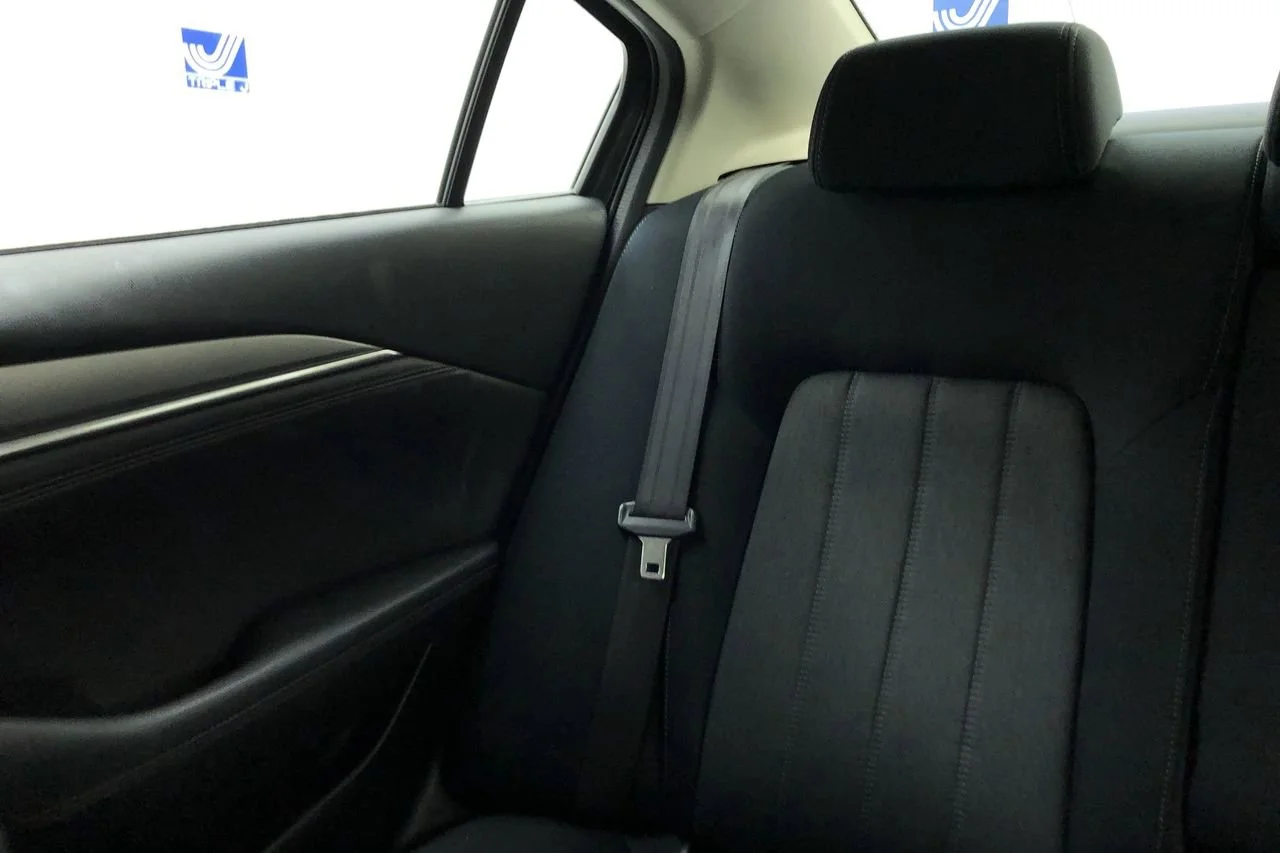 Used 2021 Snowflake White Pearl Mazda Grand Touring image 13