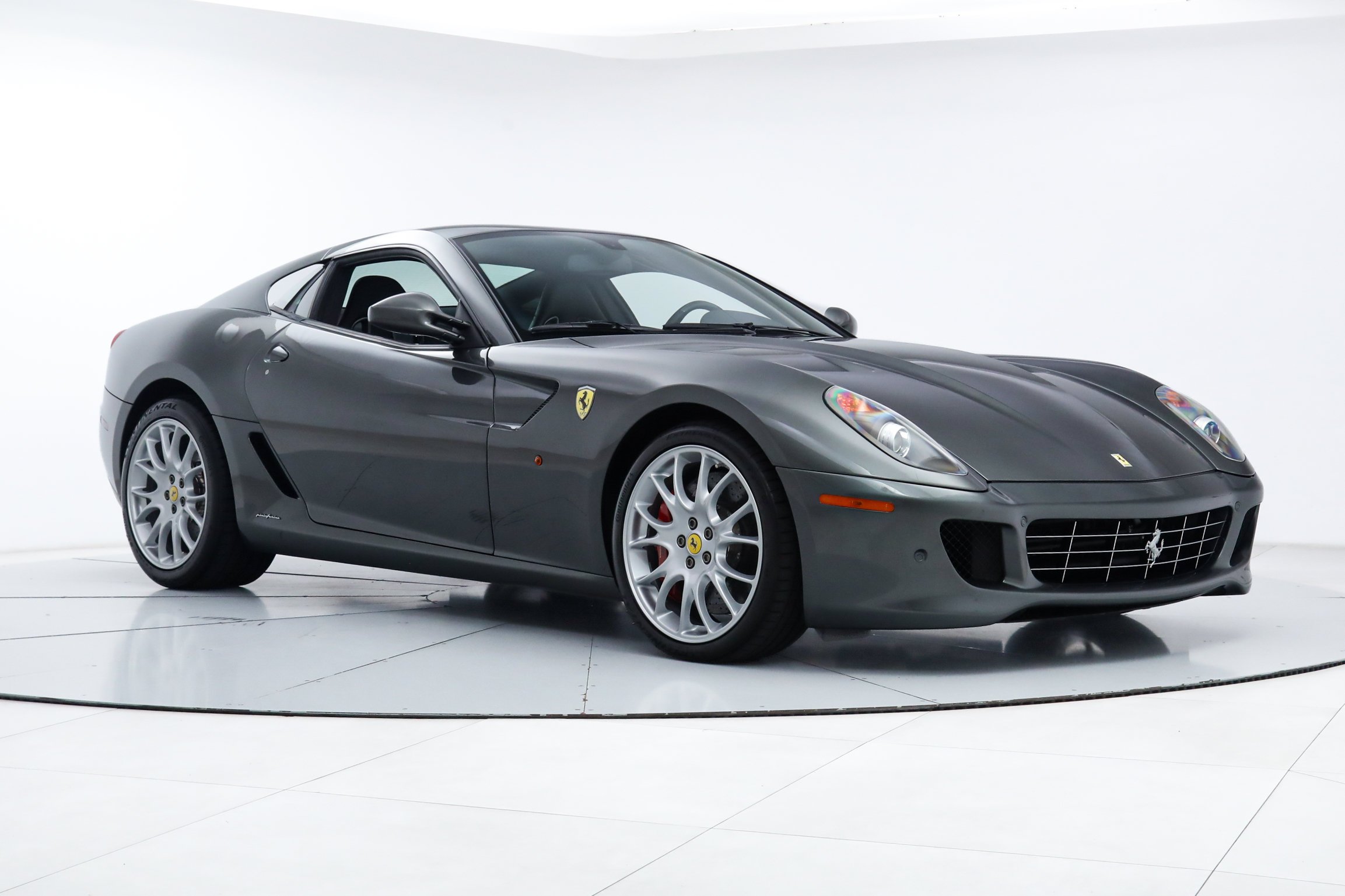 Used 2009 Gray Ferrari  image 10