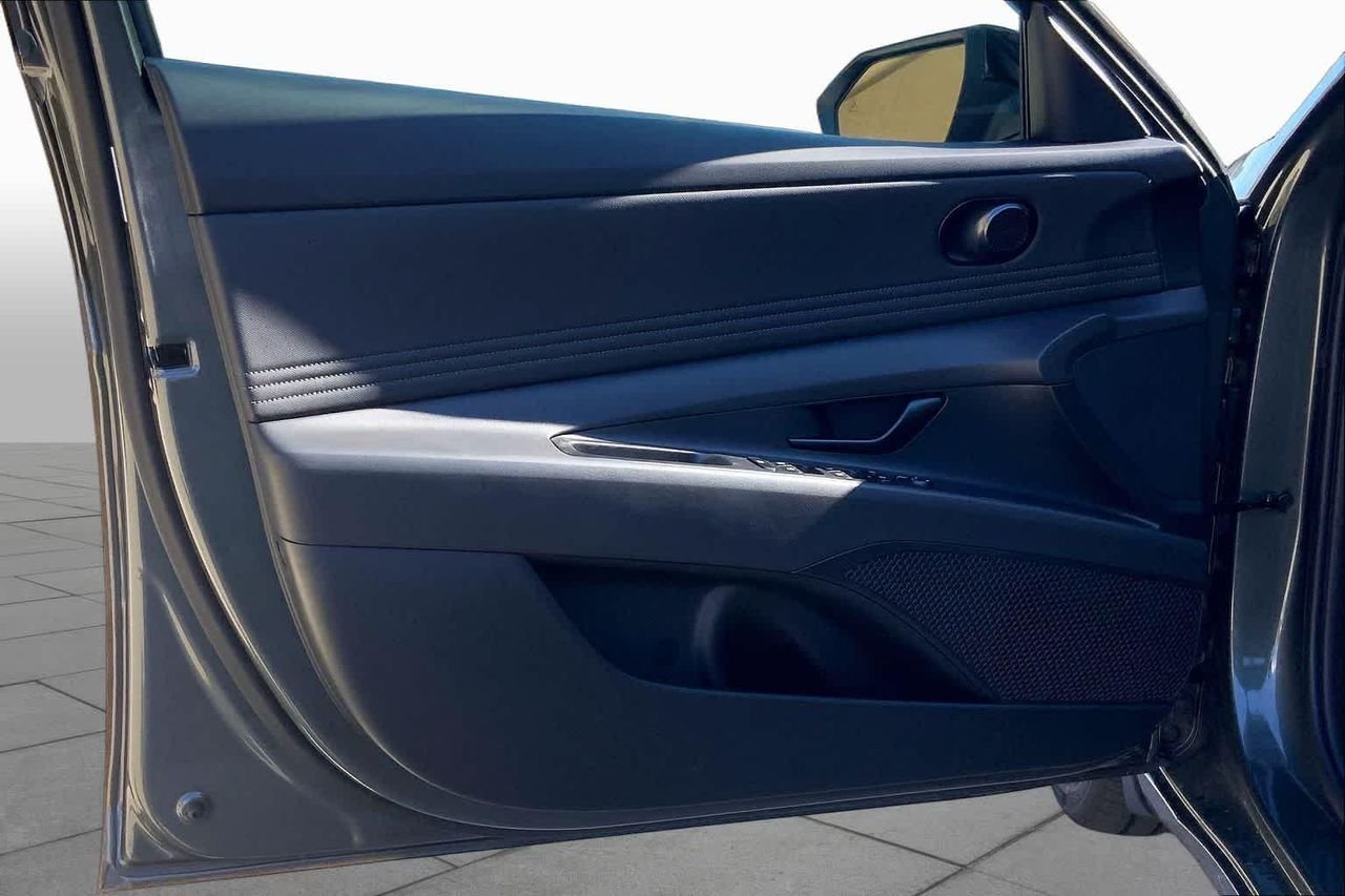 New 2026 Amazon Gray Hyundai SEL Sport Plus image 9