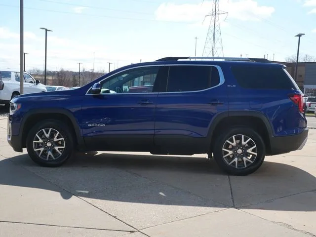 Used 2023 Ultra Blue Metallic GMC SLE image 4