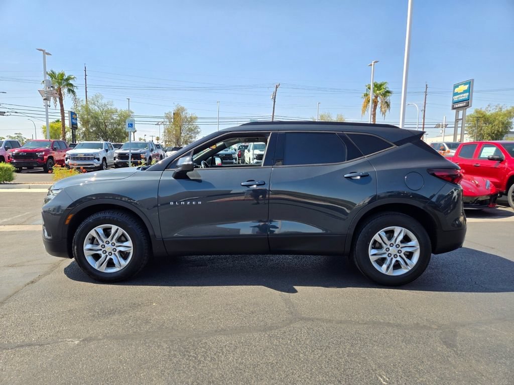 Used 2020 GRAPHITE METALLIC Chevrolet LT image 3
