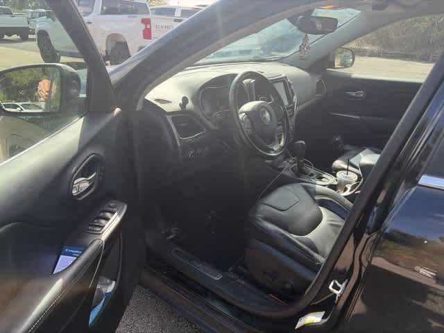 Used 2020 Diamond Black Crystal Pearlcoat Jeep Limited image 6
