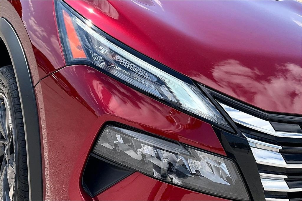 Used 2024 Red Nissan SV image 28