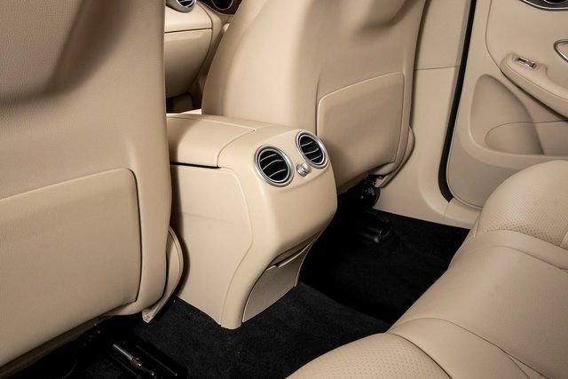 2022 Mercedes-Benz GLC GLC300 - Photo 25