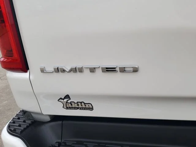 New 2026 Ivory White Tri-Coat Pearl-Coat Exterior Paint RAM Limited image 6