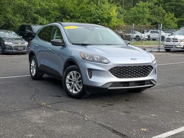 Used 2022 Blue Ford SE image 33