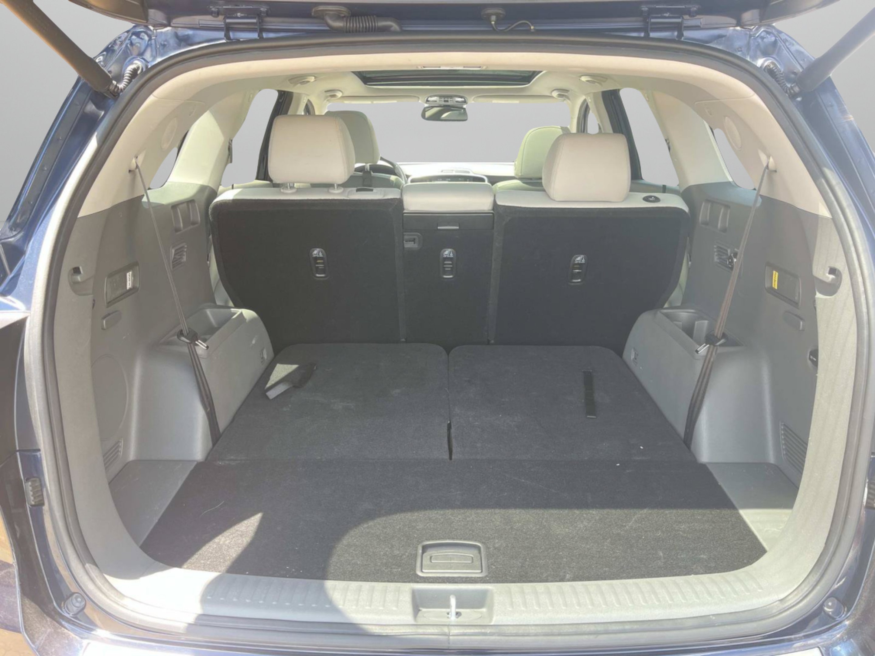 Used 2020 Imperial Blue Kia SX V6 image 22