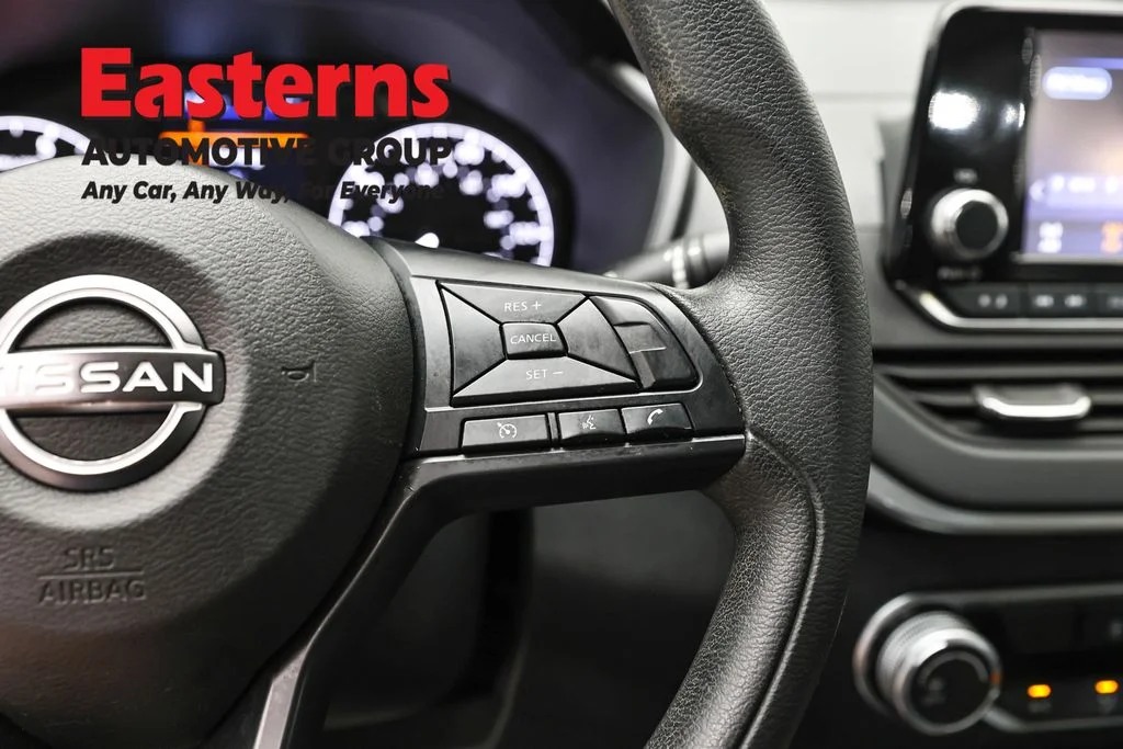 Used 2023 Silver Nissan 2.5 S image 15