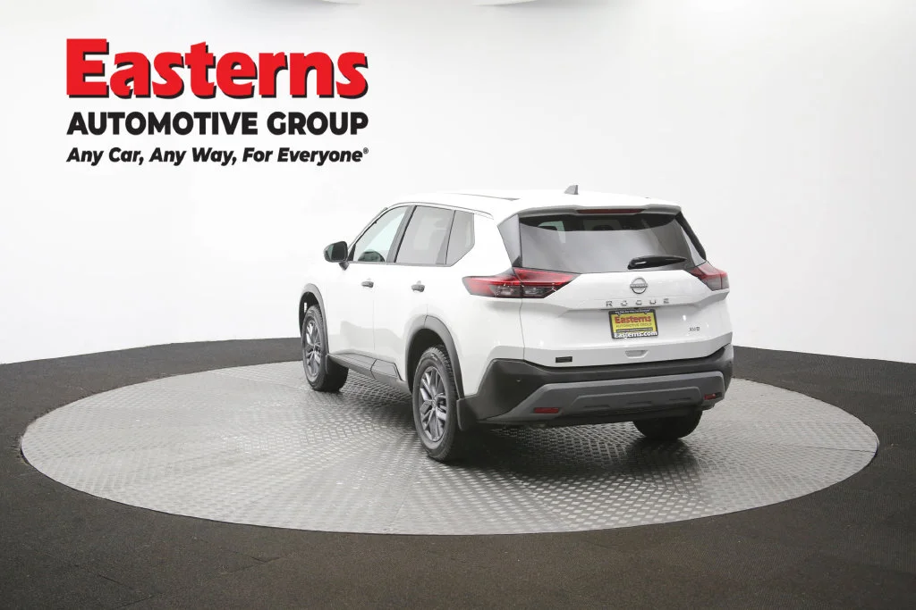 Used 2023 White Nissan S image 67