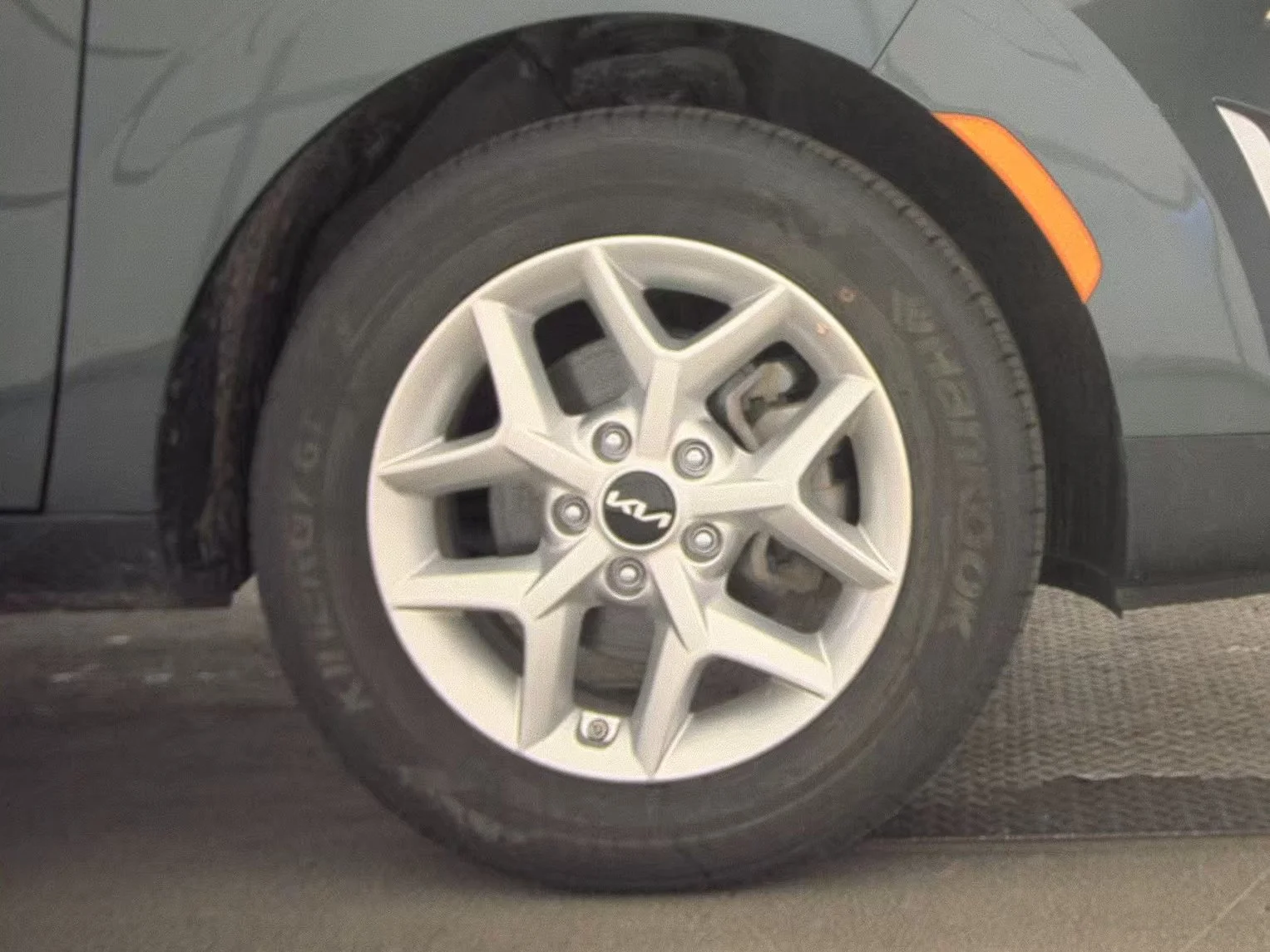 Certified Used 2025 Gray Kia LX image 9