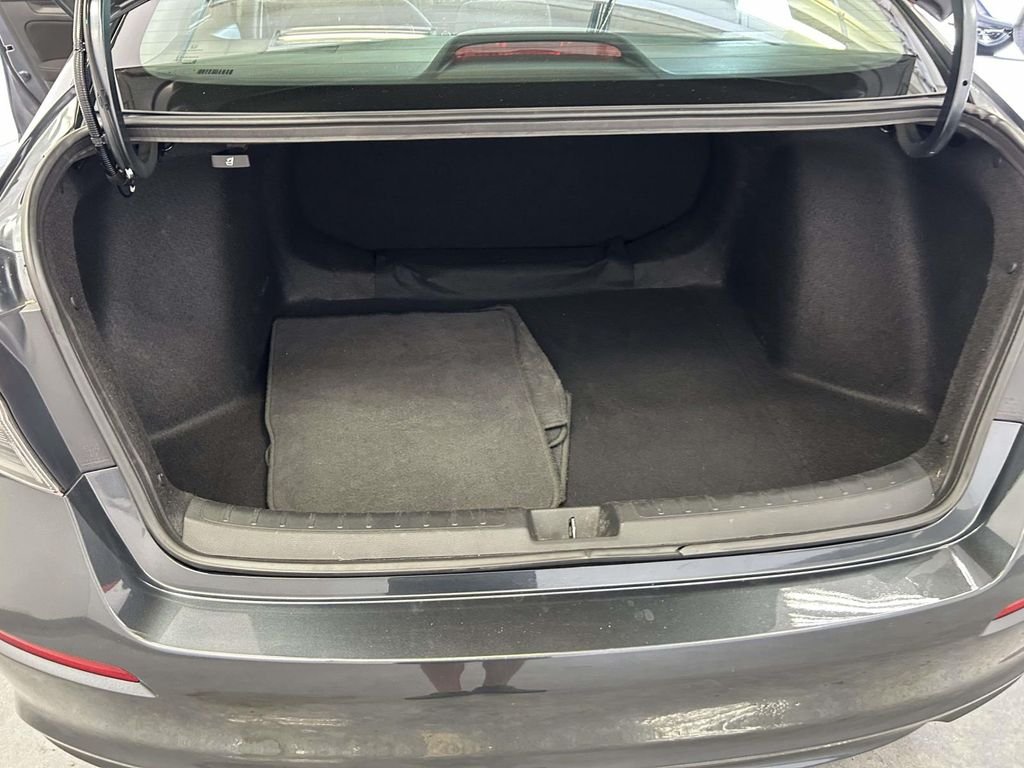 Used 2025 Red Honda LX image 11