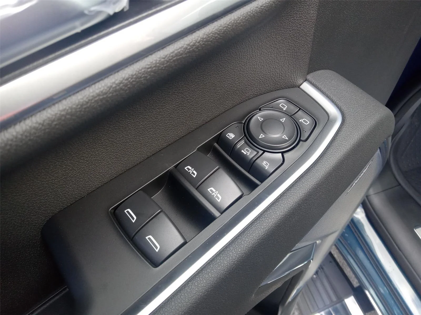 New 2026 Lakeshore Blue Metallic Chevrolet High Country image 13