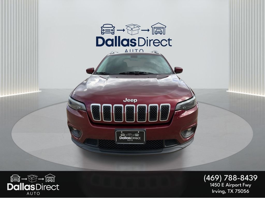 Used 2019 Velvet Red Pearlcoat Jeep Latitude Plus image 3