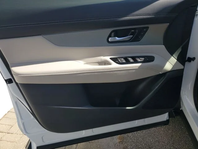 New 2026 White Nissan SL image 15