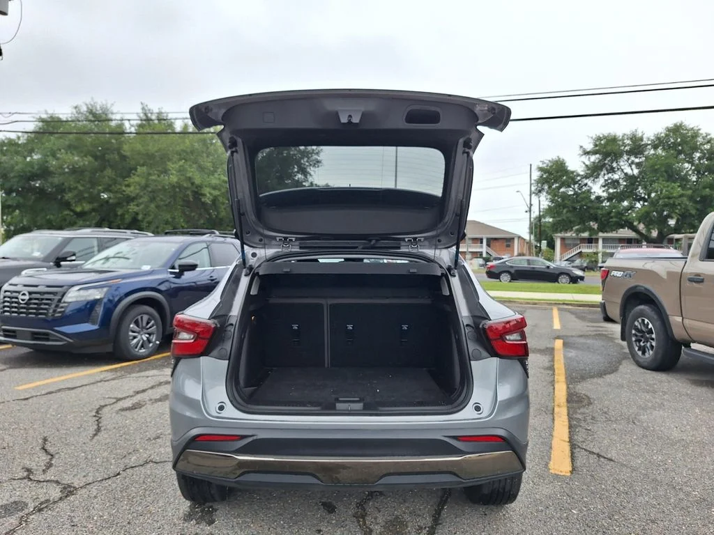 Used 2024 Gray Chevrolet ACTIV image 25