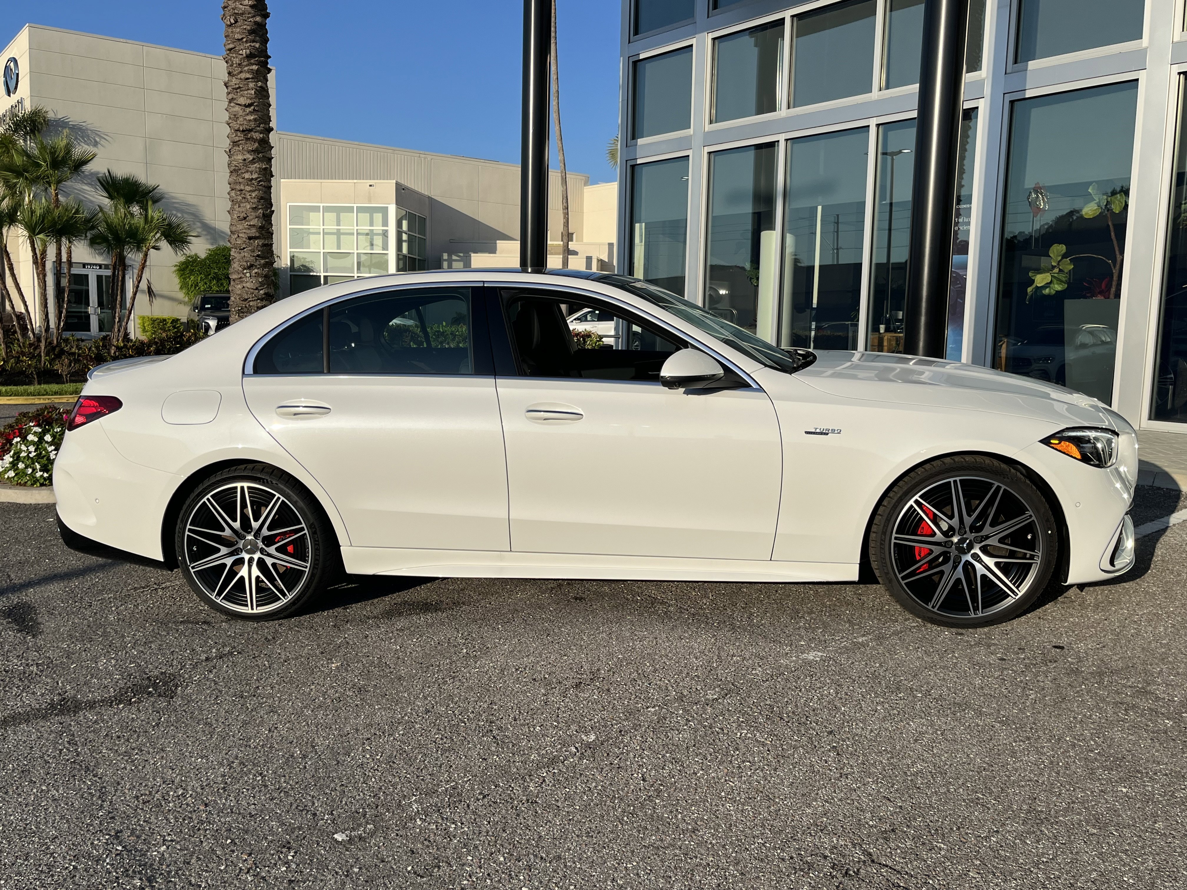 New 2026 MANUFAKTUR Moonlight White Metallic Mercedes-Benz AMG® C 43 image 8
